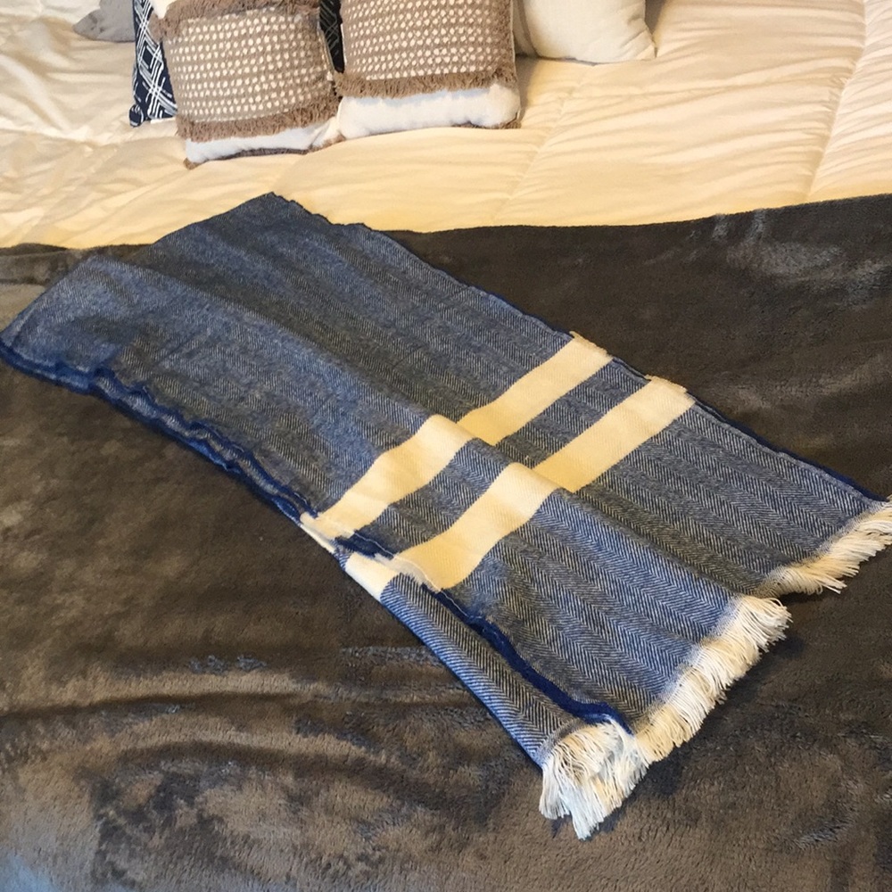 Scarf/Poncho/Cape
